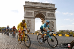 Tour de France 2020 - 107th Edition - 21th stage Mantes-la-Jolie - Paris 122 km - 20/09/2020 - Tadej Pogacar (SLO - UAE - Team Emirates) - Miguel Angel Lopez (COL - Astana Pro Team) - photo Luca Bettini/BettiniPhoto©2020